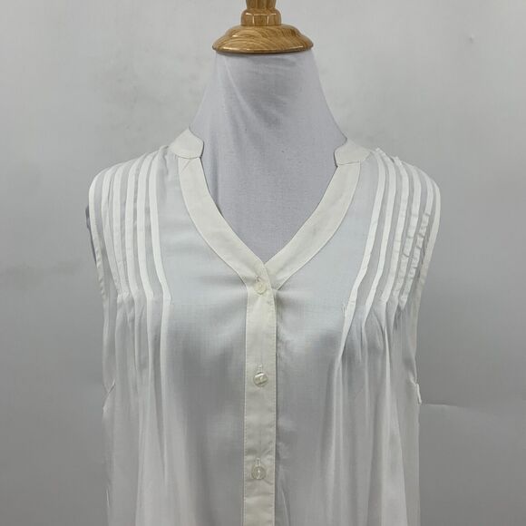 Charlotte Russe Pintuck Blouse Womens L Large White Curved Hem Lightweight Top - Picture 4 of 11